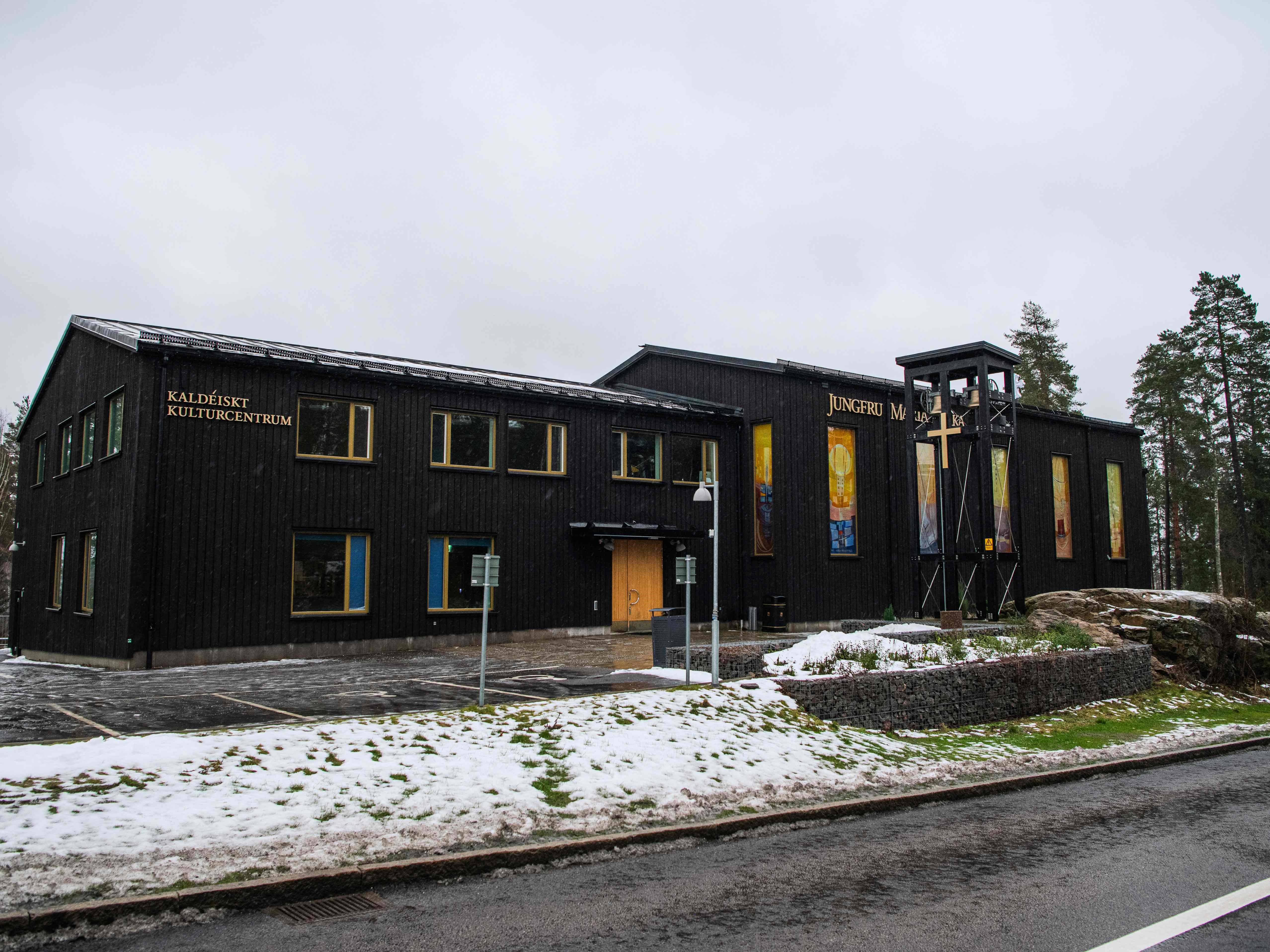 Gereja Jungfru Maria di kota timur Sodertalje, selatan Stockholm, Swedia.