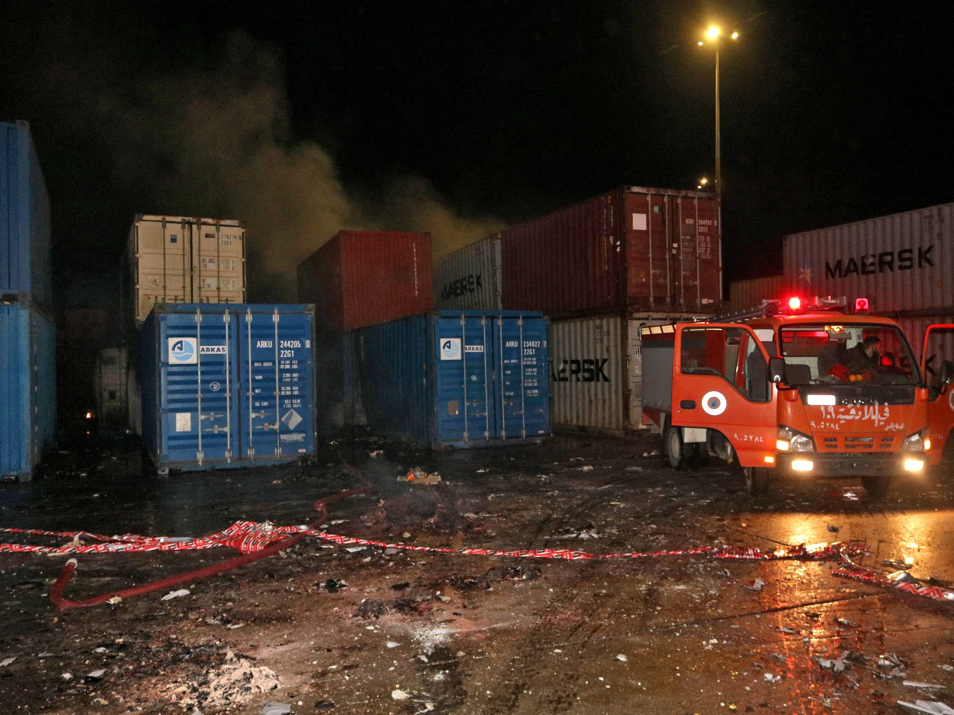 Api di dekat kontainer pelabuhan Latakia, Suriah.