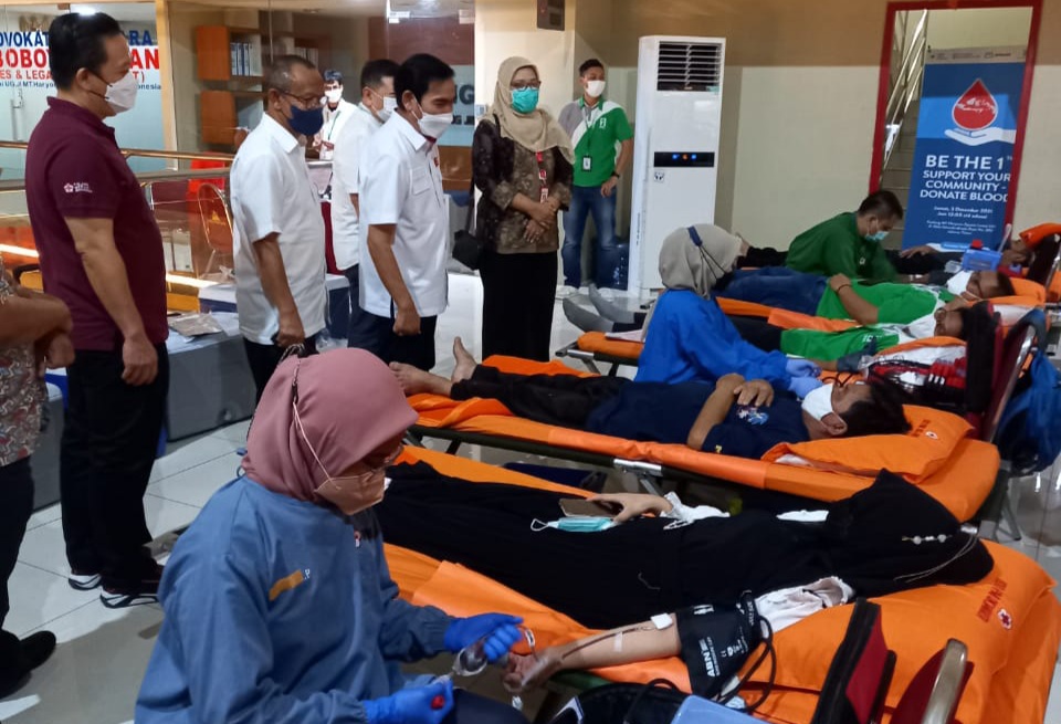 Kegiatan donor darah hasil kolaborasi Itama Ranoraya-PMI DKI Jakarta