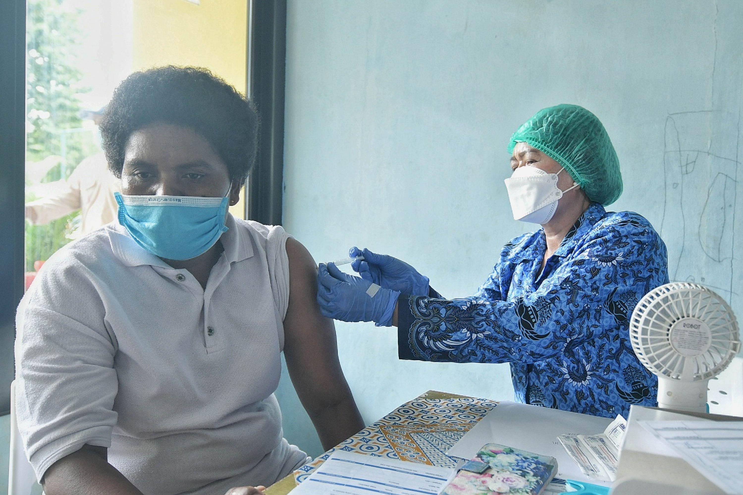 Vaksinasi Covid-19 di Jakarta