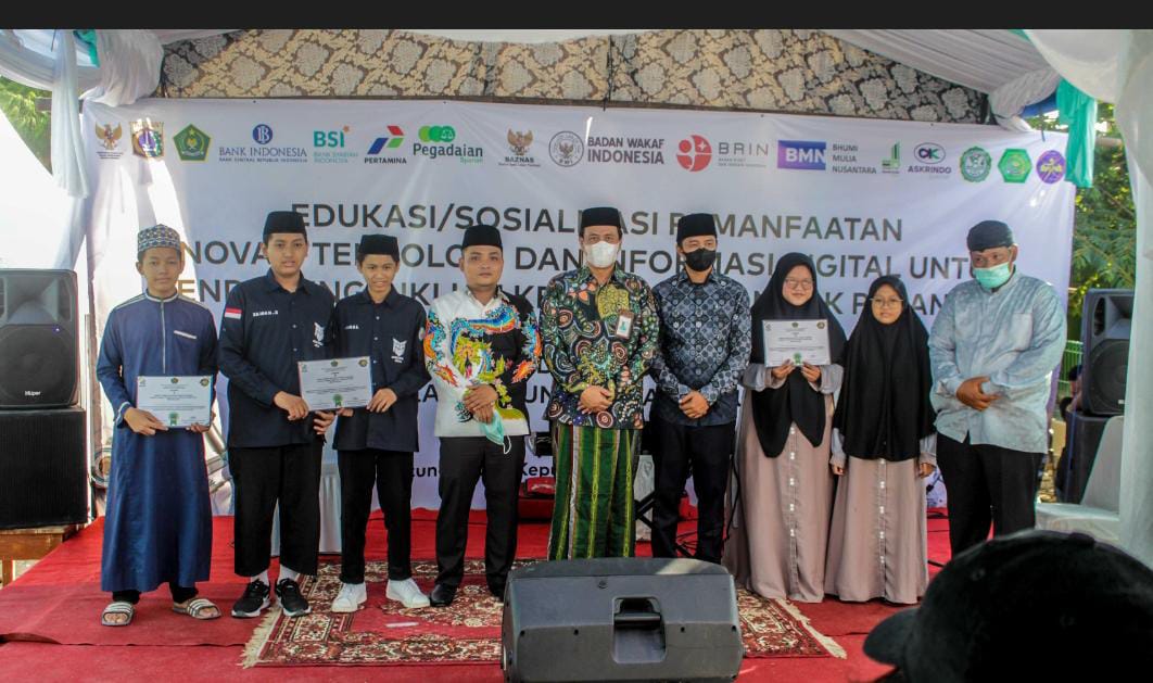 Edukasi inklusi keuangan untuk santri