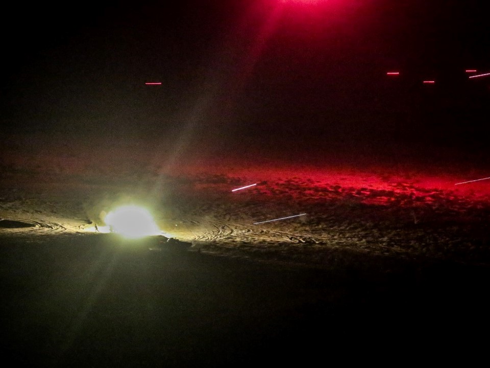 Tank menembakkan rudal sebagai bagian dari latihan militer lima hari yang dijuluki Payambar-e-Azadm atau Nabi Besar.