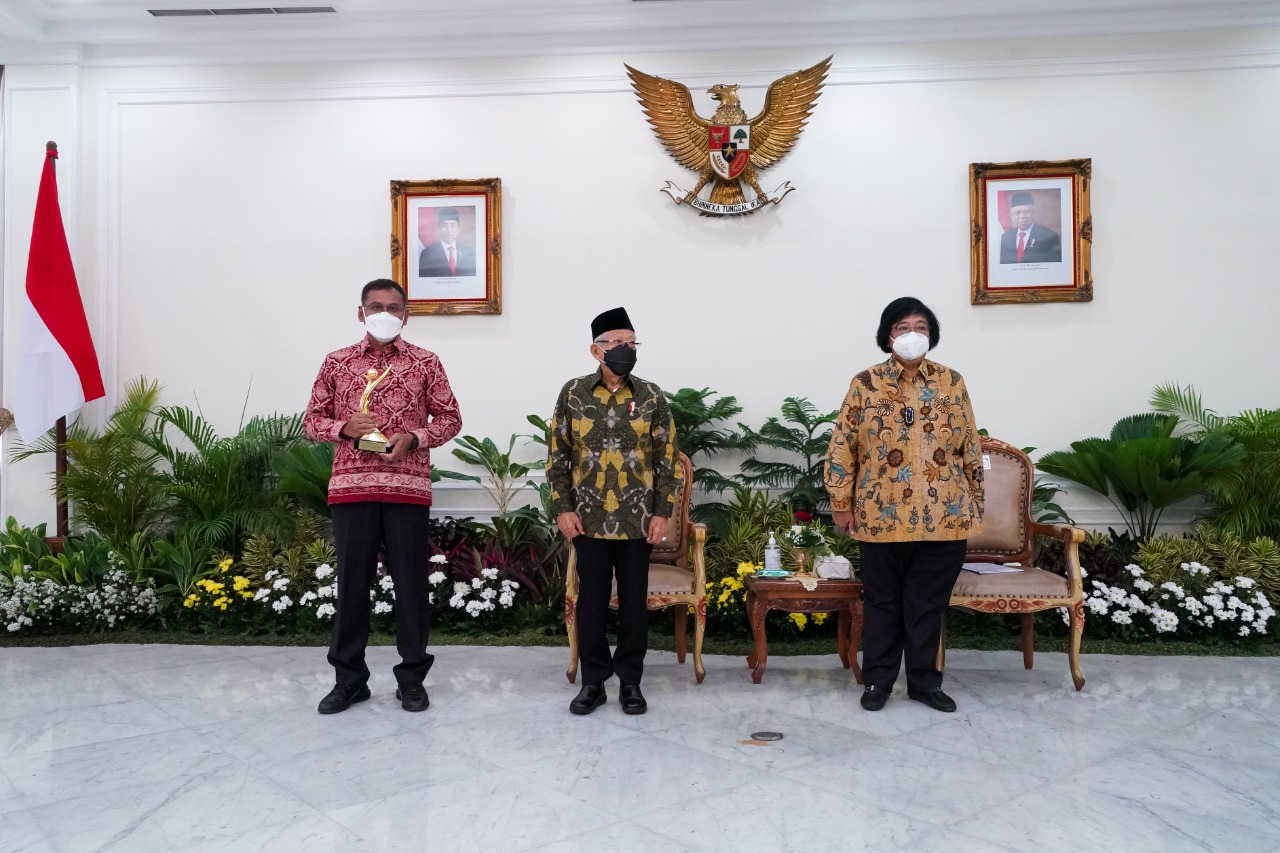 Penghargaan PROPER Emas untuk PUPUK Kaltim