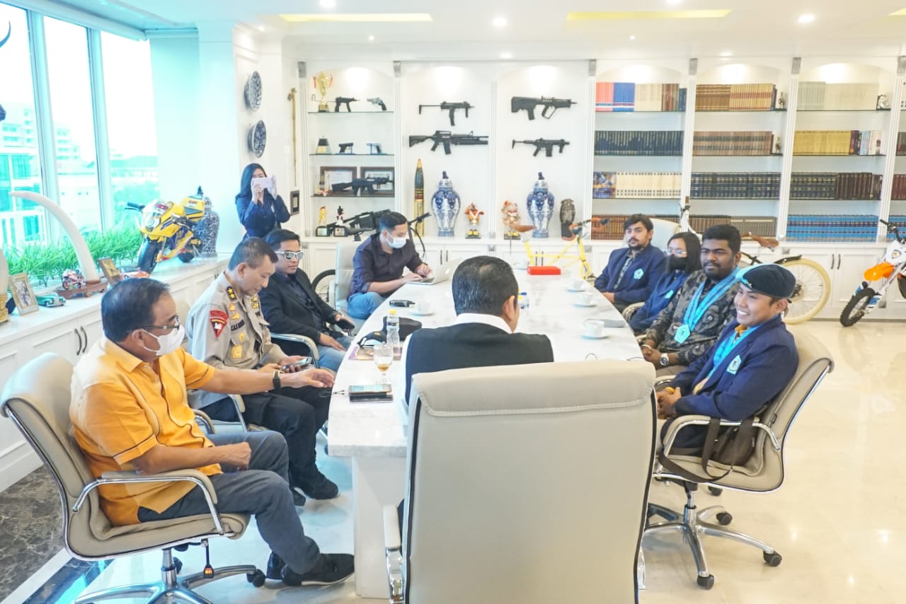 Ketua MPR RI Bambang Soesatyo menerima Himpunan Mahasiswa Buddhis Indonesia (Hikmahbudhi), Selasa (7/12)