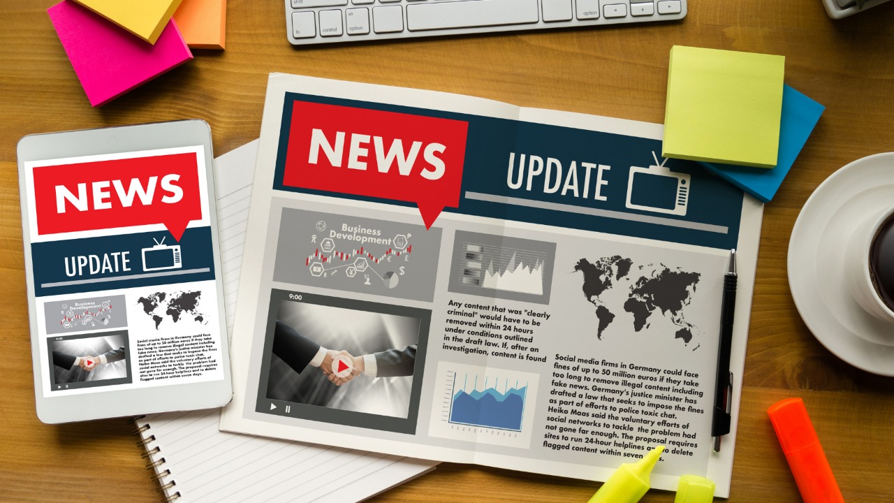 Ilustrasi platform online untuk meningkatkan brand image dalam menunjang penjualan produk. 