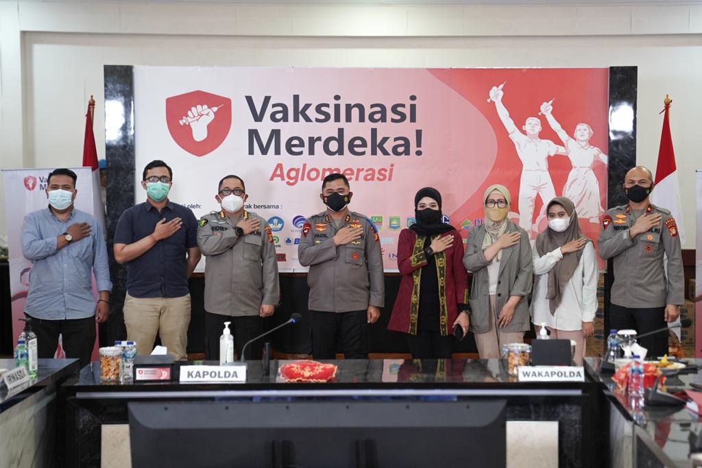 Polda Metro Jaya telah sukses melaksanakan vaksinasi Covid-19 melalui kegiatan Vaksinasi Merdeka di wilayah DKI Jakarta dan sekitarnya.