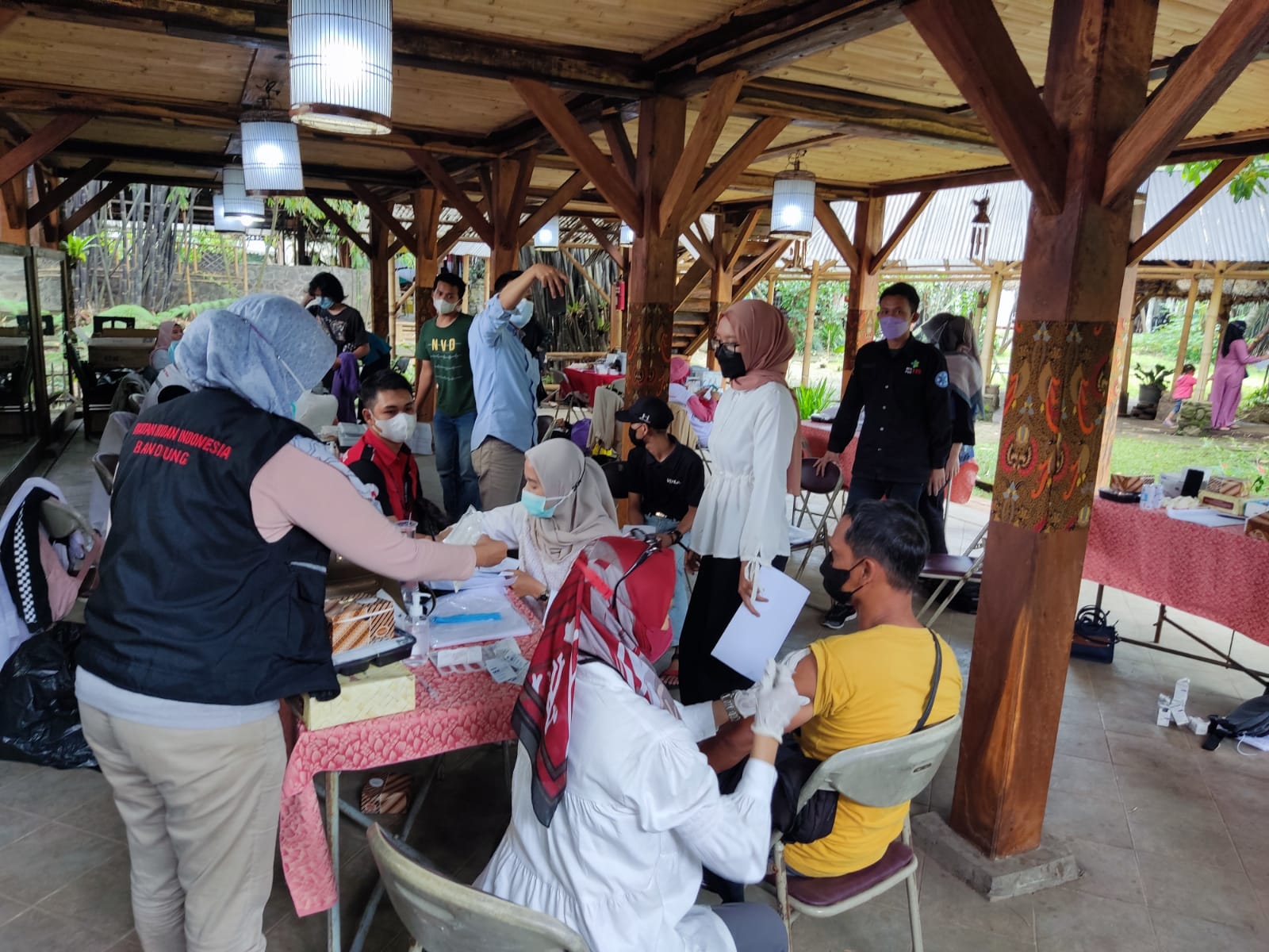 Vaksinasi di Saung Angklung Udjo, Padasuka, Kota Bandung