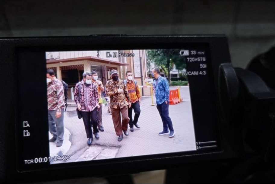 Tangkapan layar kedatangan Novel Baswedan dan sejumlah eks pegawai KPK yang tidak lulus TWK ke Mabes Polri.