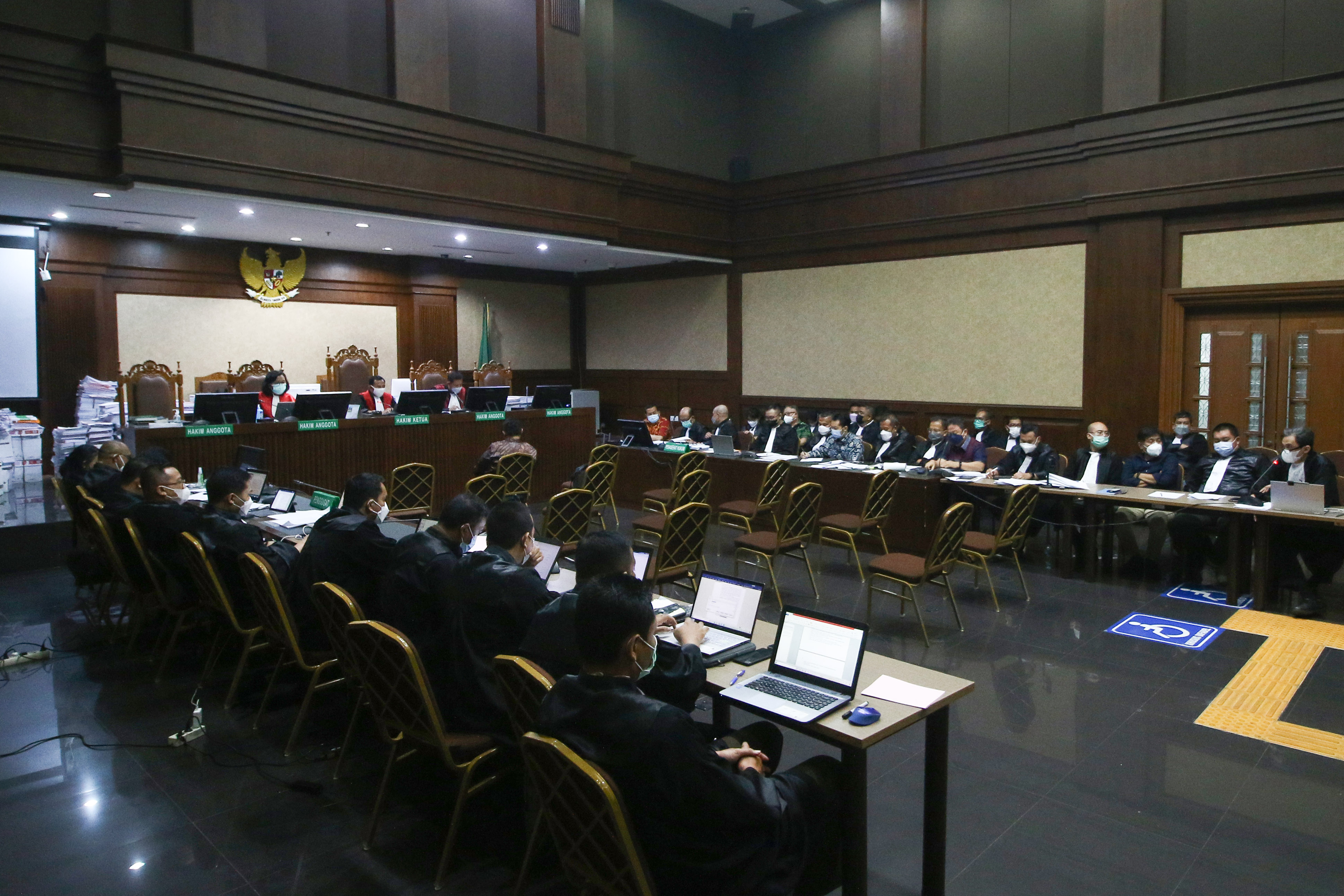 Suasana sidang kasus korupsi Asabri dengan terdakwa Sonny Widjaja, Adam Damiri, dan Hari Setianto di Pengadilan Tipikor, Jakarta