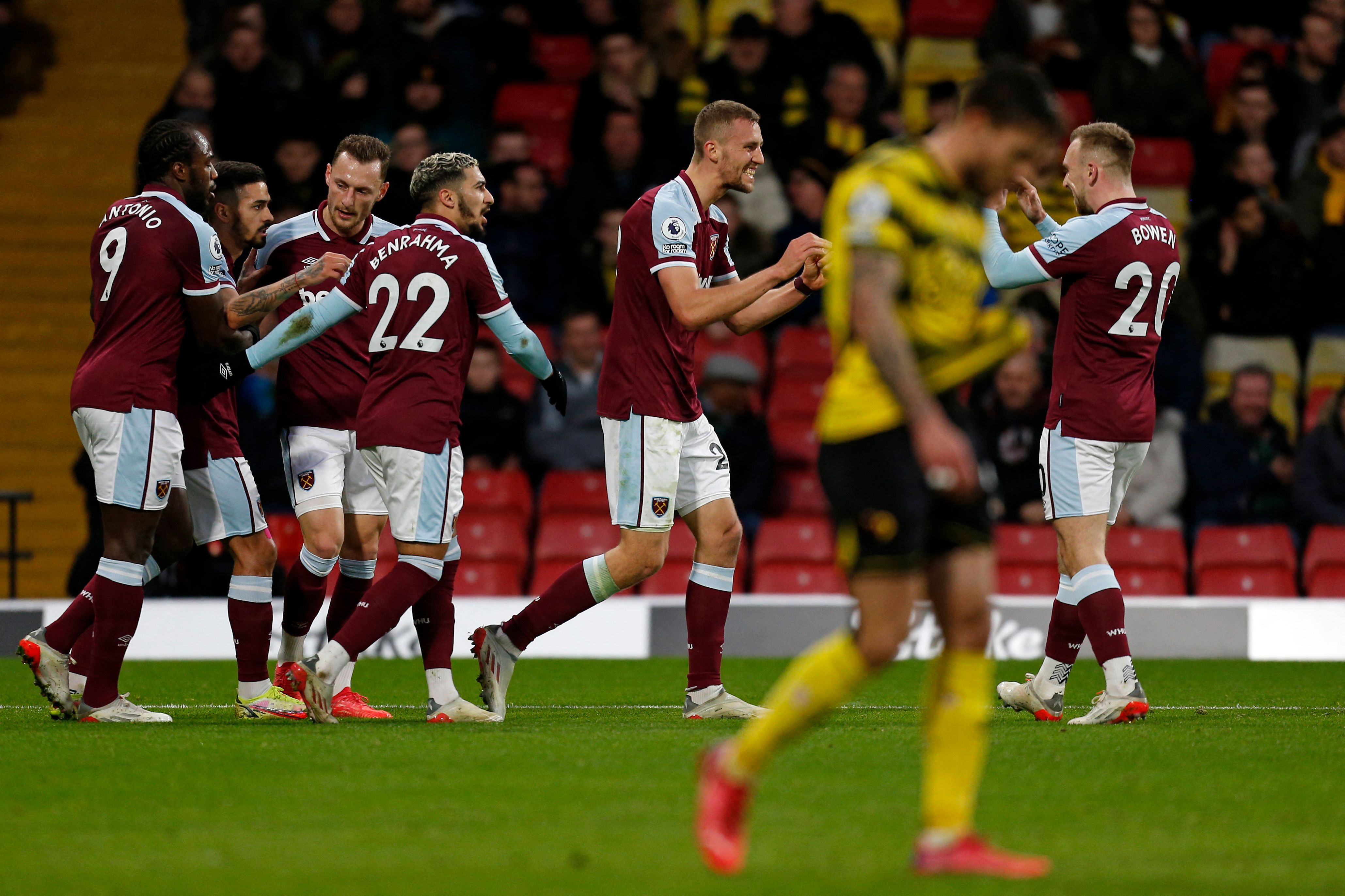 Para pemain West Ham United melakukan selebrasi usai mencetak gol ke gawang Watford di laga Liga Primer Inggris.