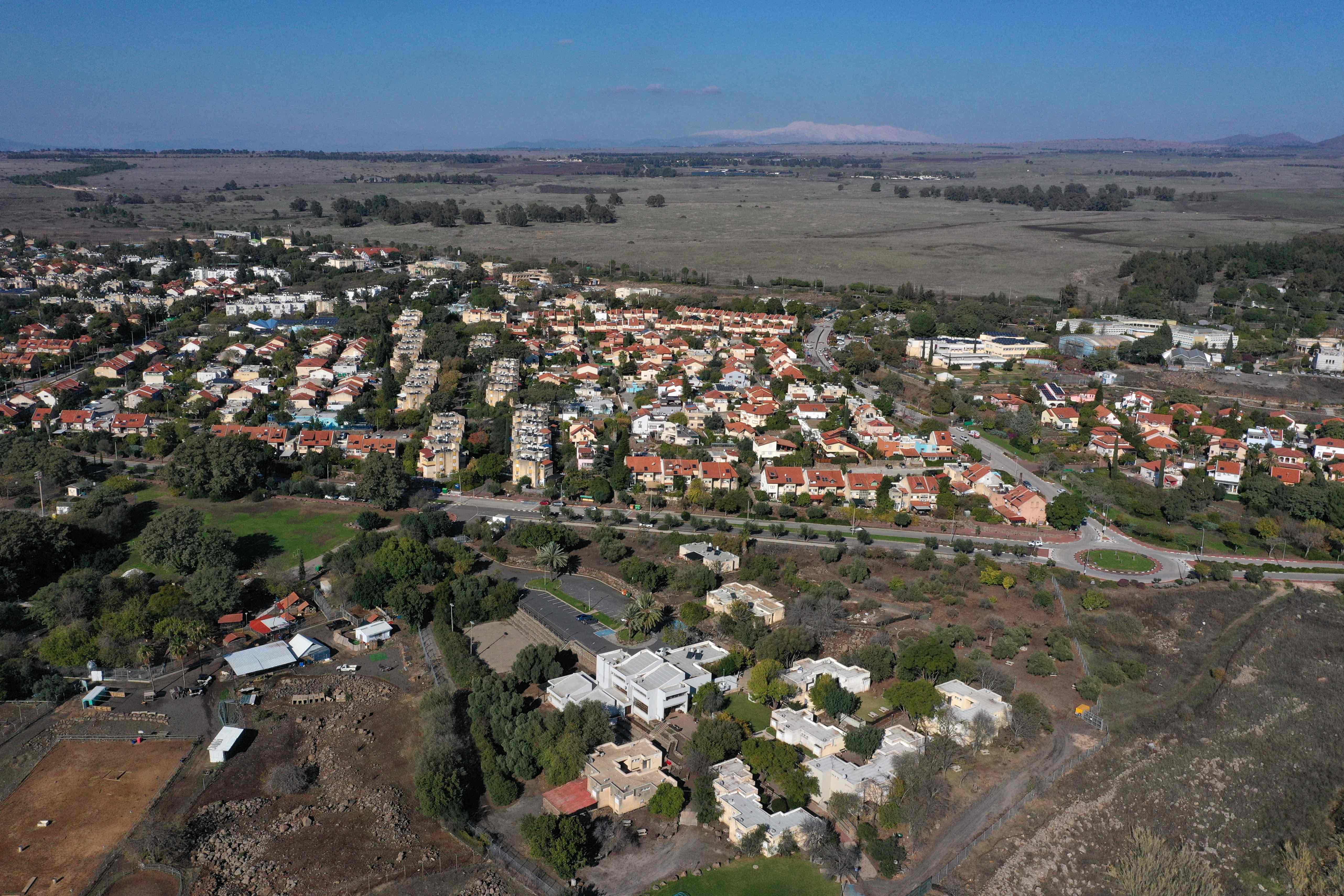Foto dari udara permukiman warga Yahudi di Dataran Tinggi Golan yang direbut Israel dari Suriah. 