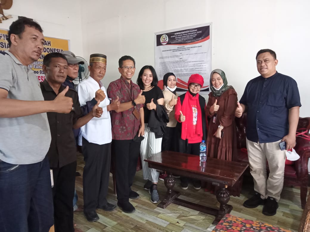 Tim IHH kala mengumpulkan data sejarah untuk mendirikan Museum Bappenas