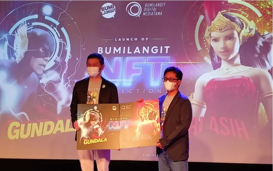 Peluncuran NFT perdana Bumilangit dengan karakter Gundala dan Sri Asih di Djakarta Theater, Jakarta Pusat, Selasa, (21/12).
