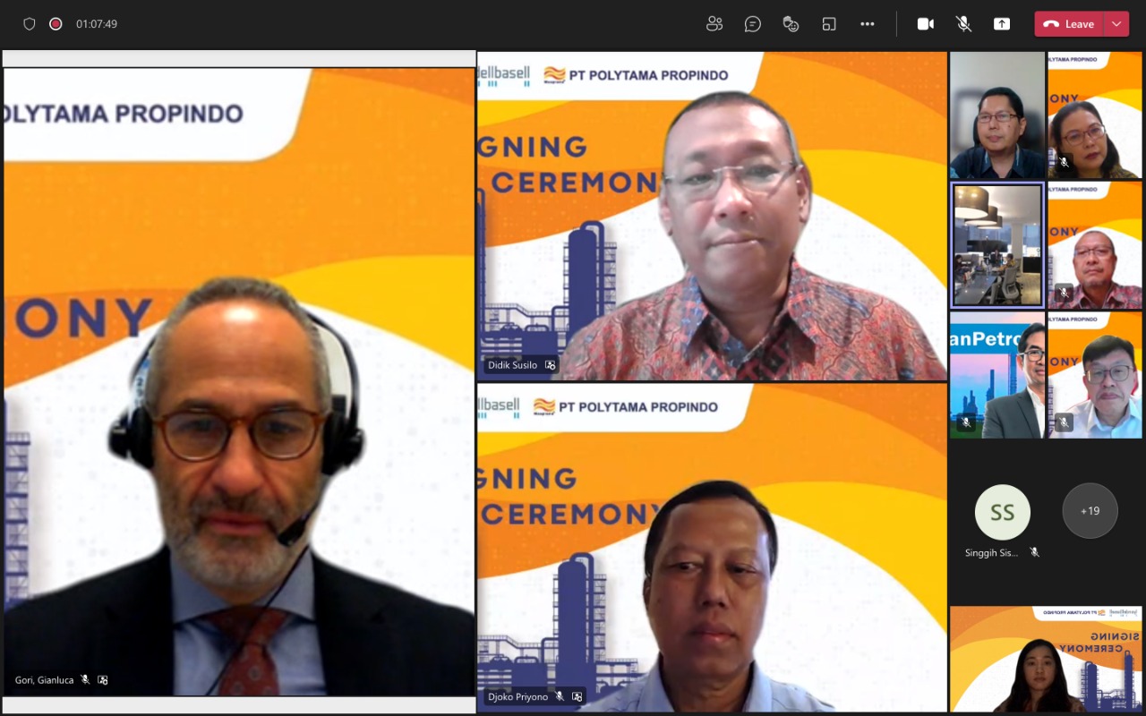 “Signing Ceremony License Agreement PT Polytama Propindo & LyondellBasell for PP Balongan Project” secara daring. 