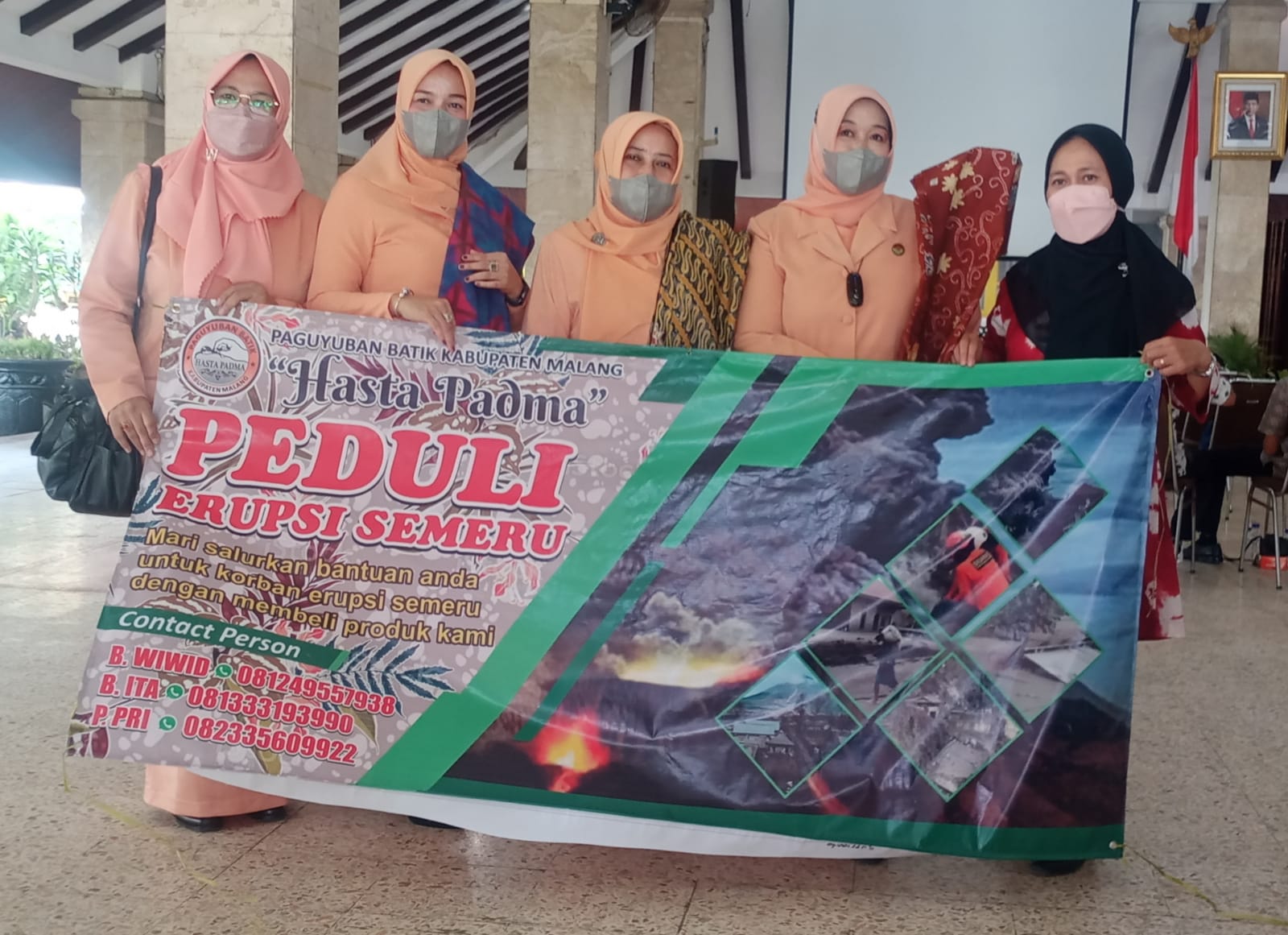 Pembatik Malang Lelang Hasil Karya Untuk Penyintas Semeru