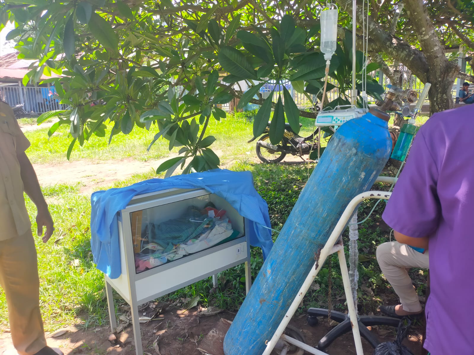 RSUD Larantuka Rawat 61 Pasien di Tenda Darurat Kawatir Gempa Susulan