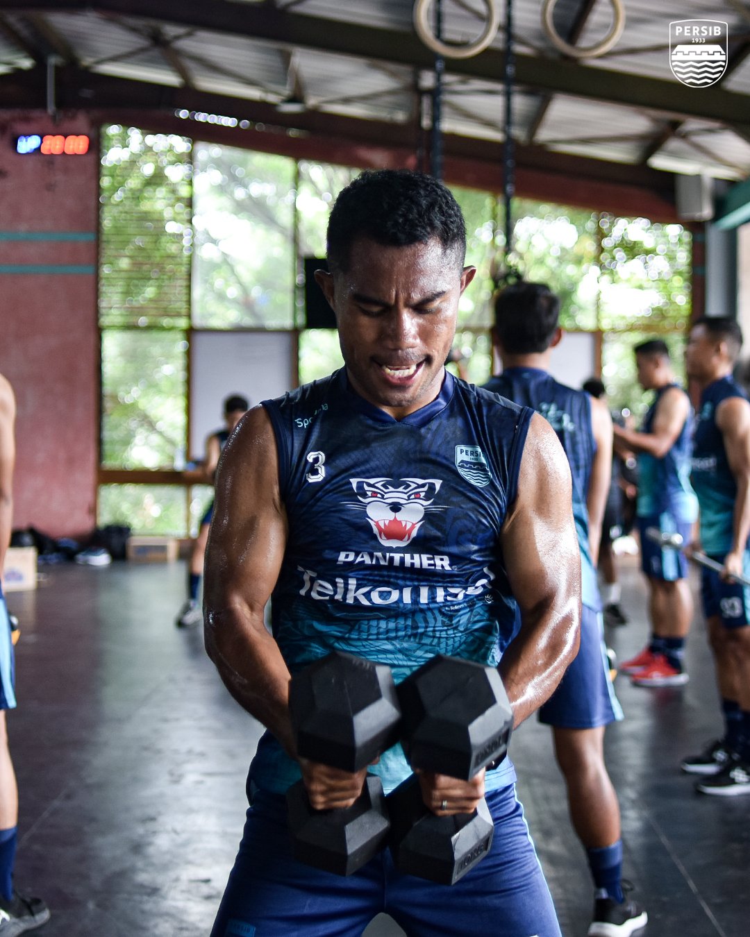 Skuad Persib tengah berlatih fisik