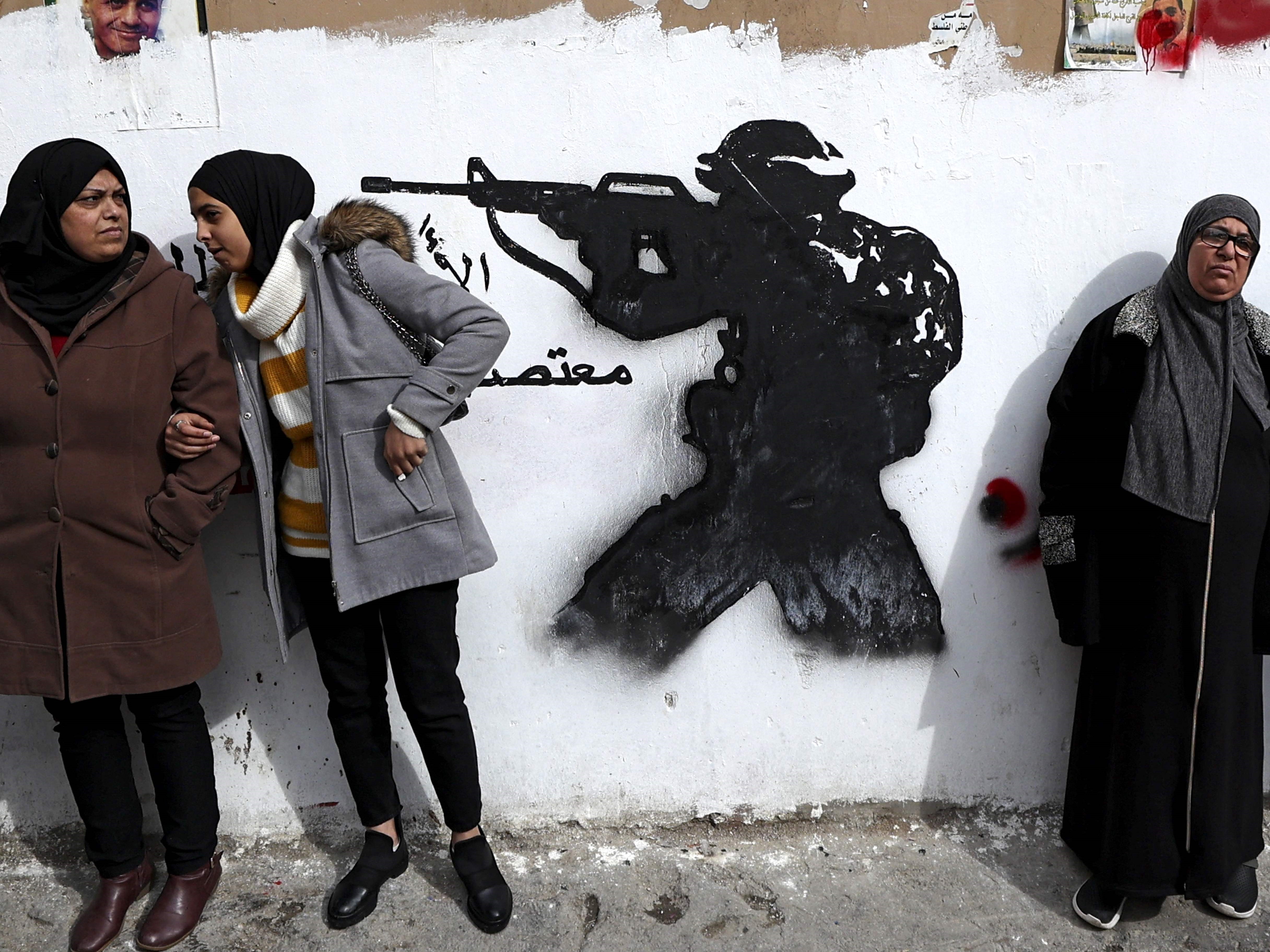 Pemukim Israel Tabrak Lari Wanita Tua Palestina