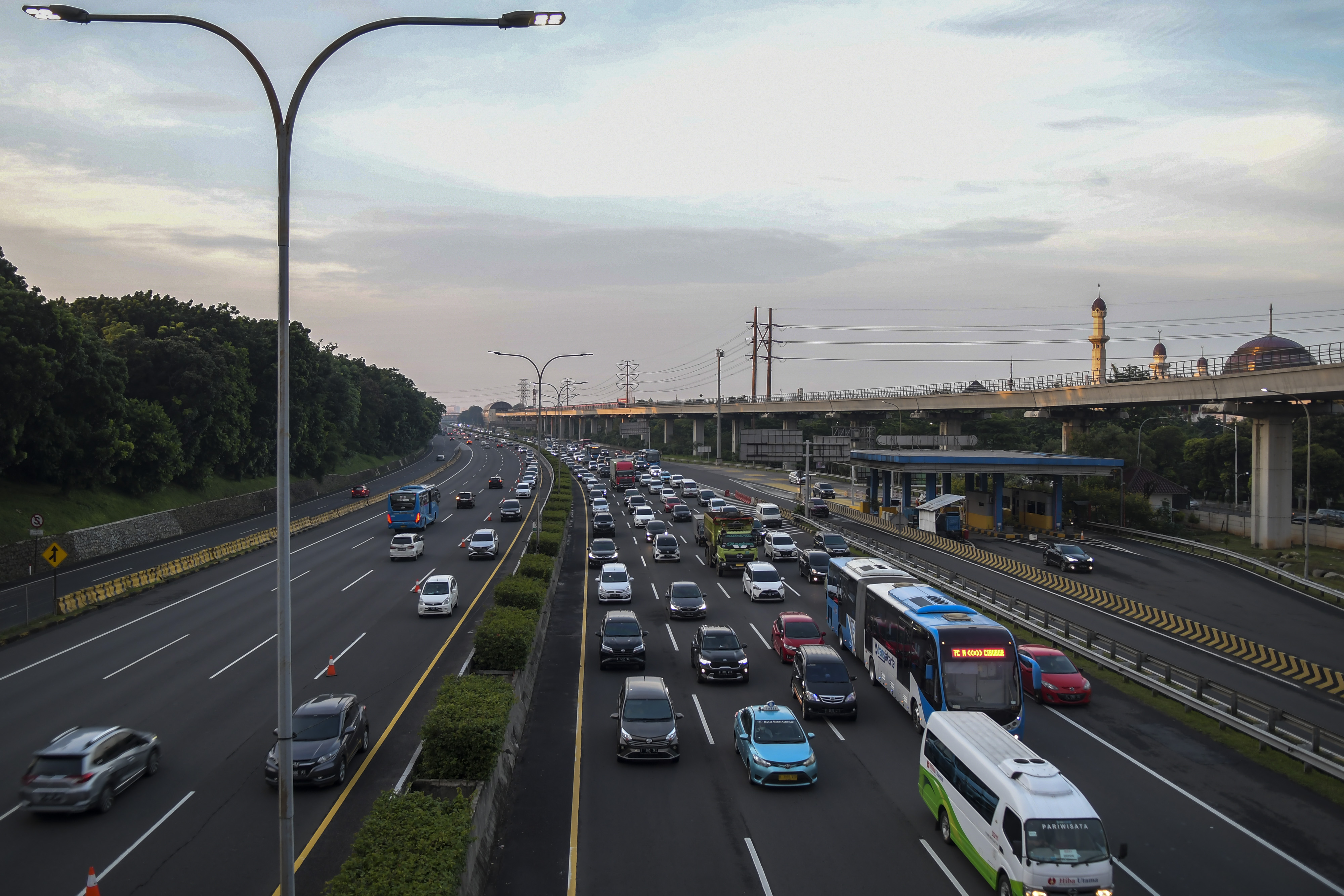 Jasa Marga: 1,2 Juta Kendaraan Tinggalkan Jabotabek Jelang Natal 2021 