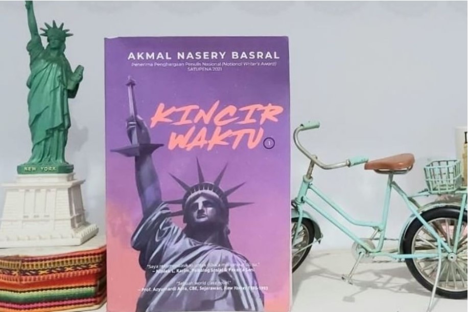 Ilustrasi novel Kincir Waktu 1 karya Akmal Nasery Basral 