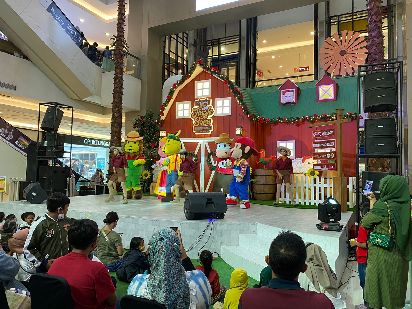Jingle Barn di Tangcity Mall
