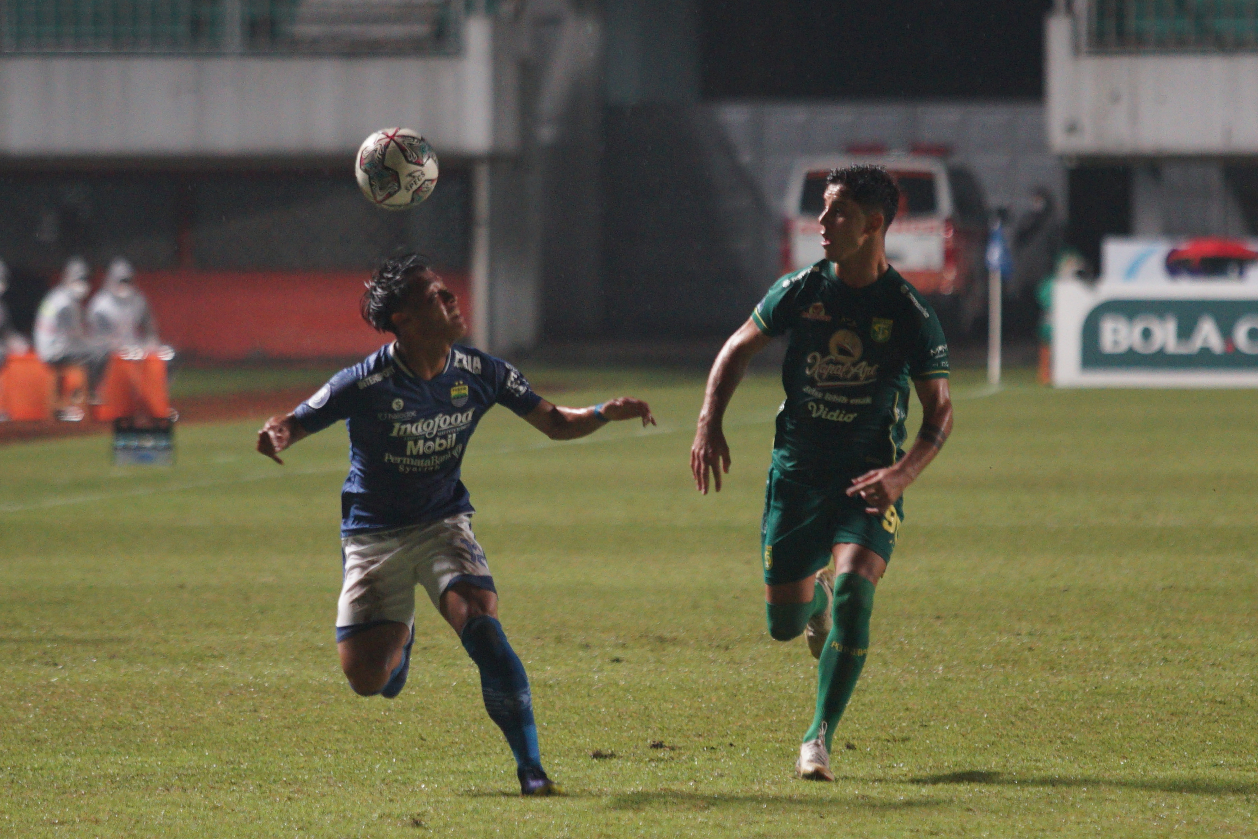 Persebaya Menang Telak Atas Persib