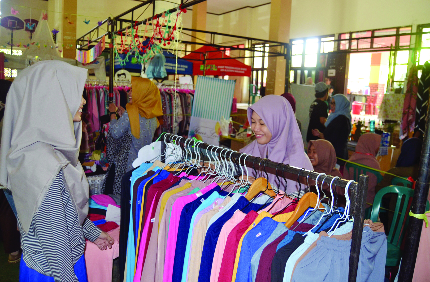 Expo wirausaha muda di Universitas Islam Negeri Sultan Alauddin Makassar. 