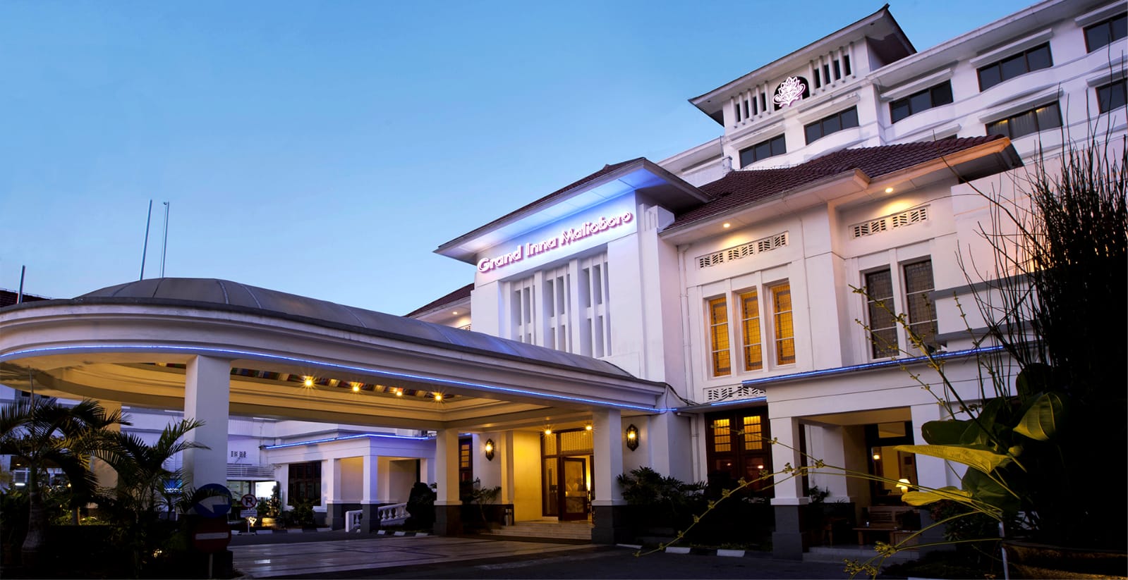  Berlokasi di Jantung Malioboro, Yogyakarta, Grand Inna Malioboro menawarkan akomodasi yang ideal.