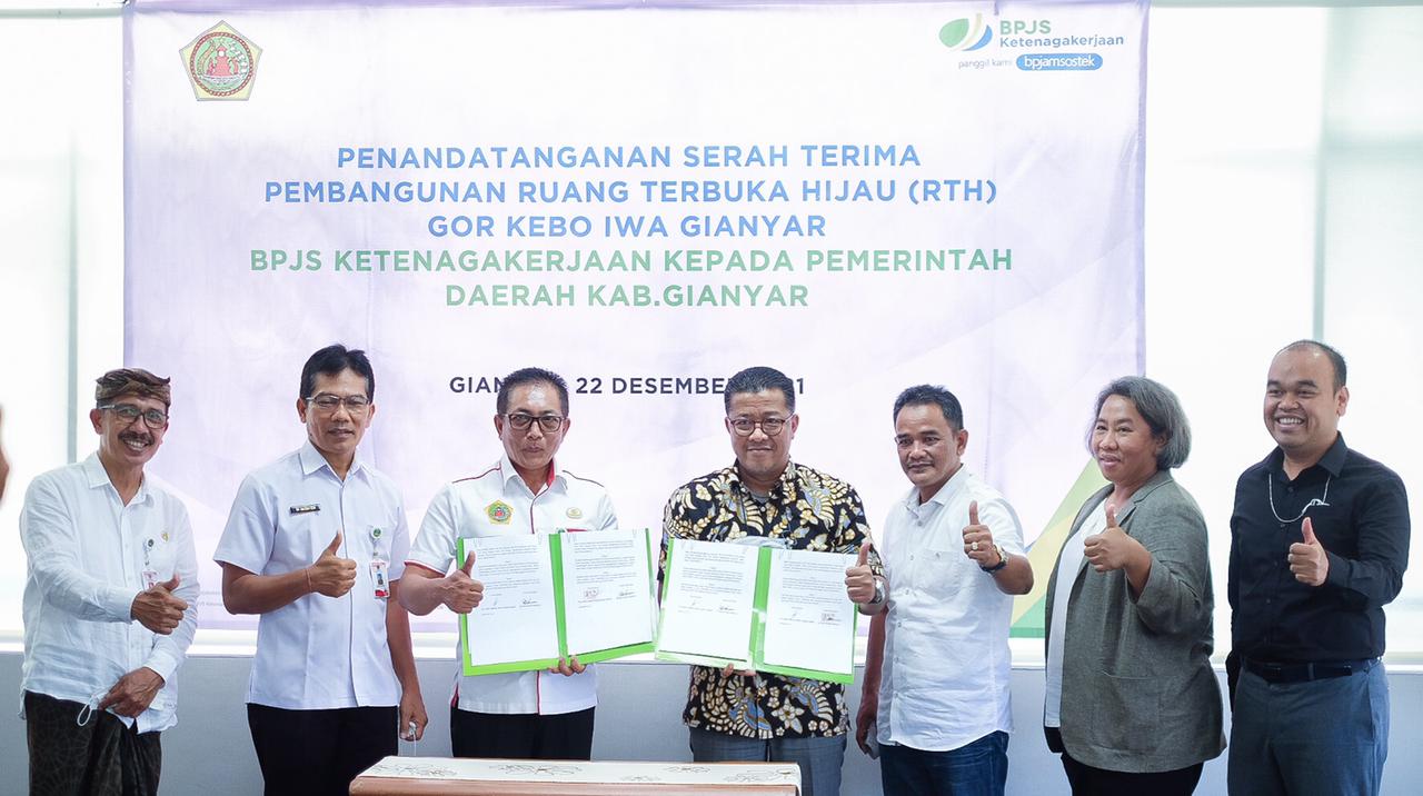 Acara penandatanganan dan serah terima Taman Prajahita Mandhala RTH BPJS Ketenagakerjaan kepad Pemkab Gianyar, Bali.