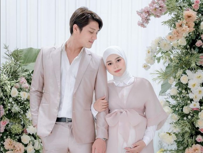 Pasangan selebritas Rizky Billar dan Lesty Kejora