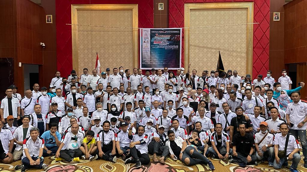 Komunitas pemilik mobil CR-V Club Indonesia (CCI) sukses menggelar Musyawarah Nasional dan Jambore Nasional IV CGI di Soreang, Bandung.