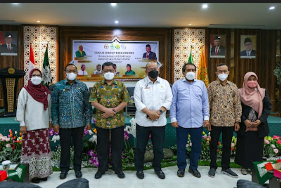 Para nara sumber peserta FGD yang digelar Pusat Studi Islam dan Pancasila FISIP Universitas Muhammadiyah Jakarta.