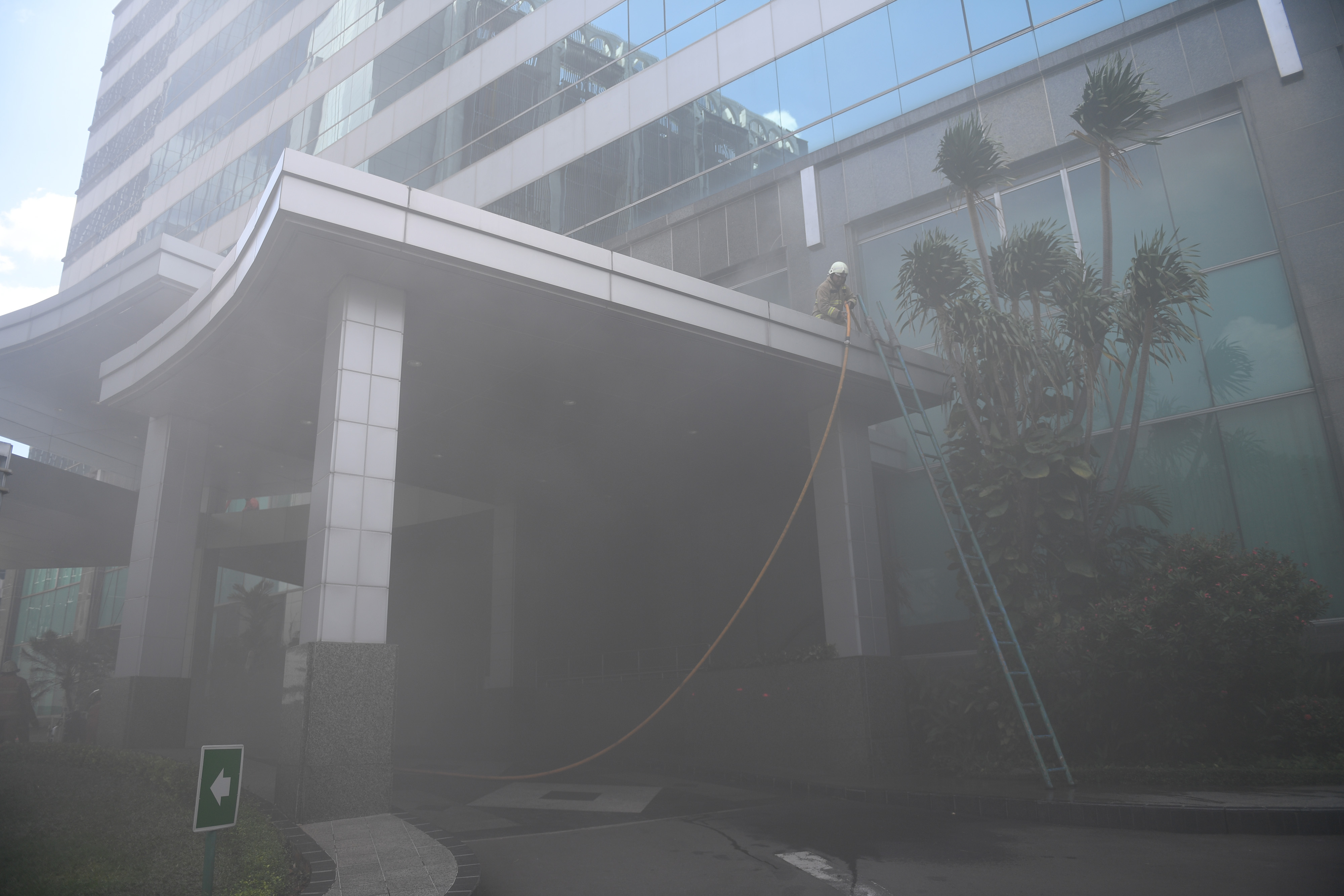 Pasca-Kebakaran Gedung Cyber, Data Center ISC Tetap Berfungsi Normal 