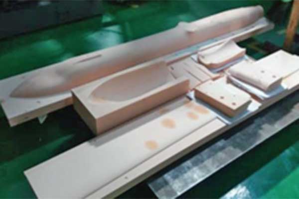 Proses manufaktur Elang Caraka.