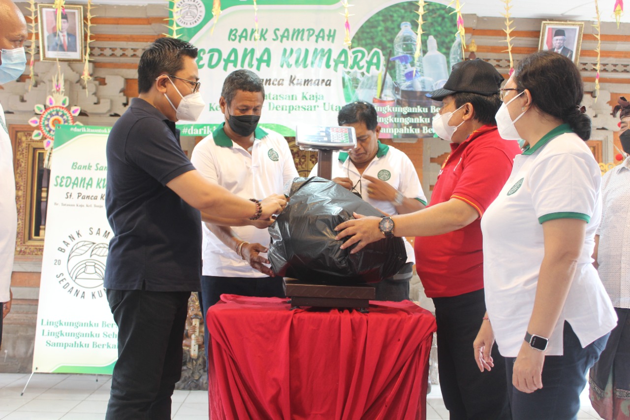 Bank Sampah Bentukan Sekaa Teruna di Denpasar Diresmikan