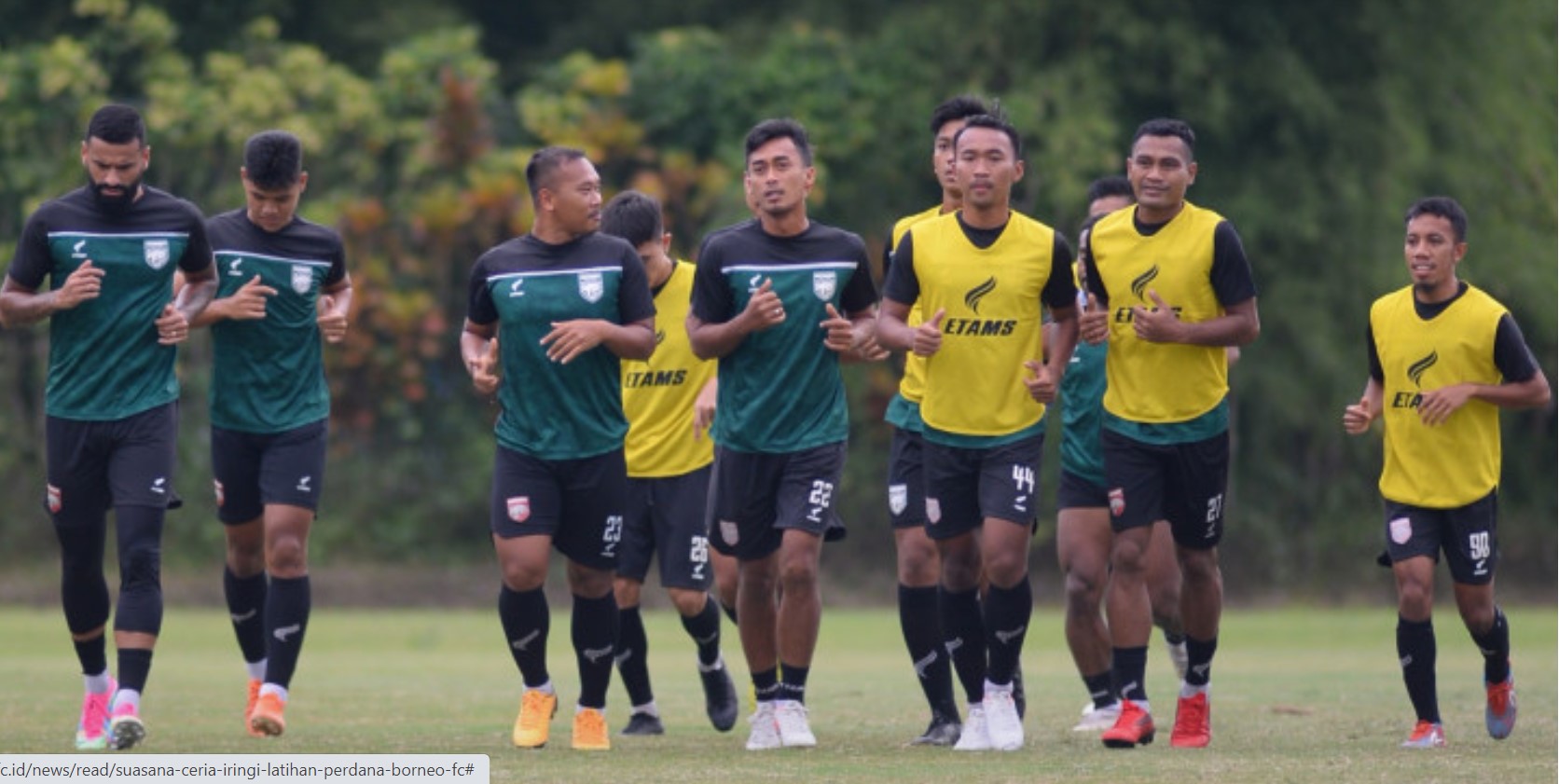 Sesi latihan Borneo FC.