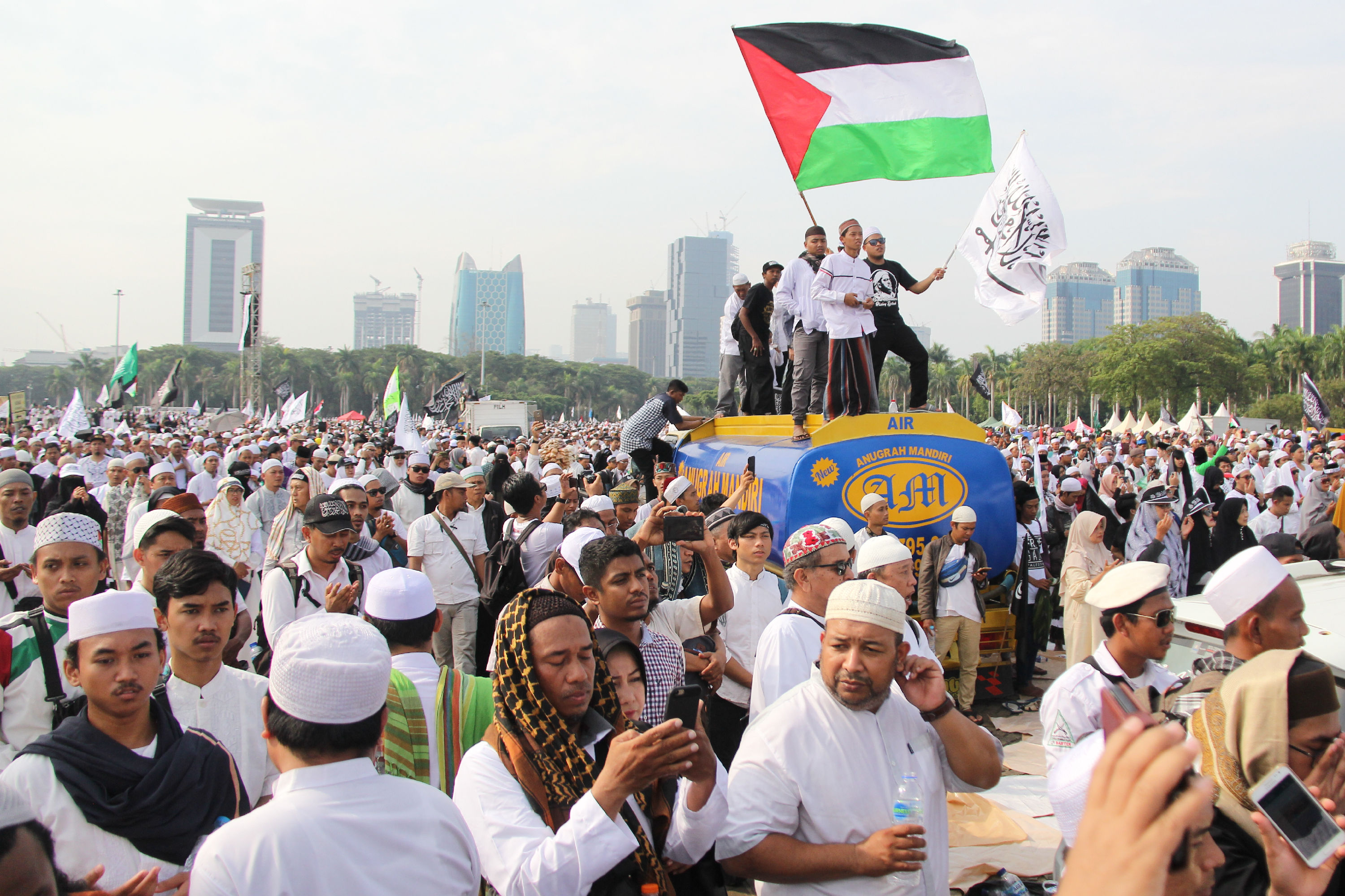 Ribuan peserta aksi 212 memadati kawasan Monas, Jakarta Pusat pada 2019.