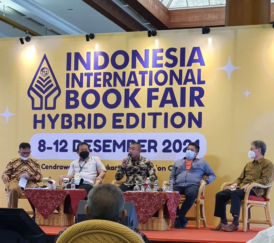 Pada gelaran Indonesia International Book Fair 2021 diisi pula acara Peluncuran dan Diskusi Buku 'Legasi Pak Harto' karya Mahpudi MT. 