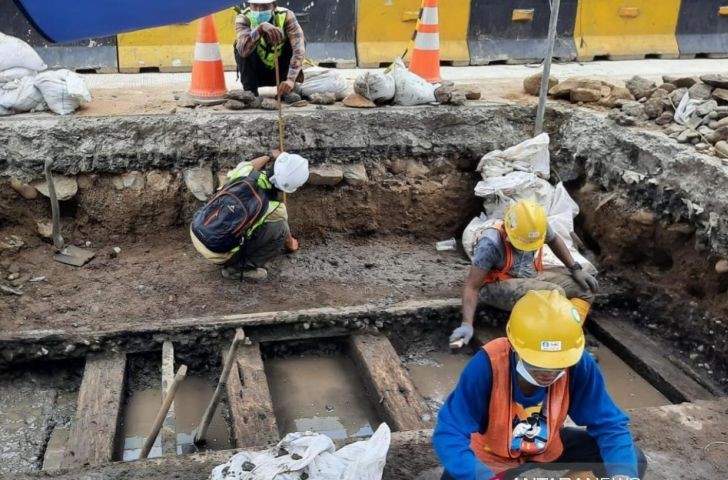 Trem tertua peninggalan Belanda.