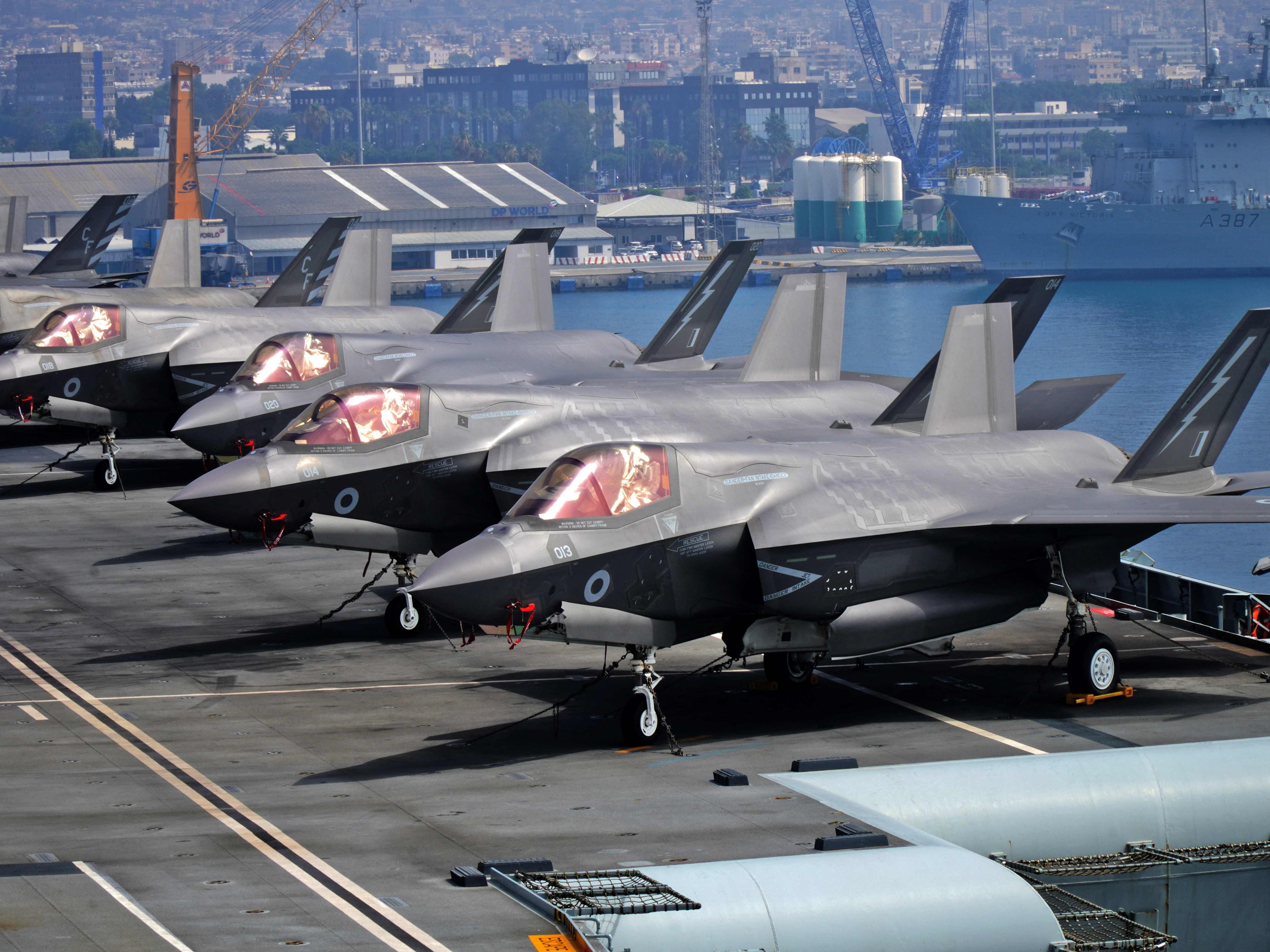 Dibayangi Spionase Tiongkok, AS Siap Jual Jet Tempur ke UEA