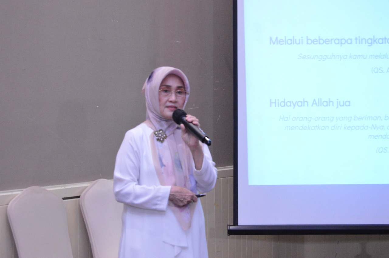 Penulis buku Metamorfosa Diri, drg. Murni Hayati MSi.