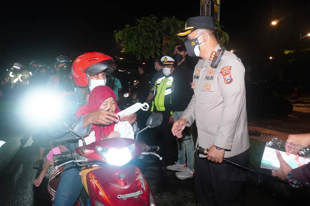 Jelang Nataru, Polresta Sidoarjo Gencar Razia Masker