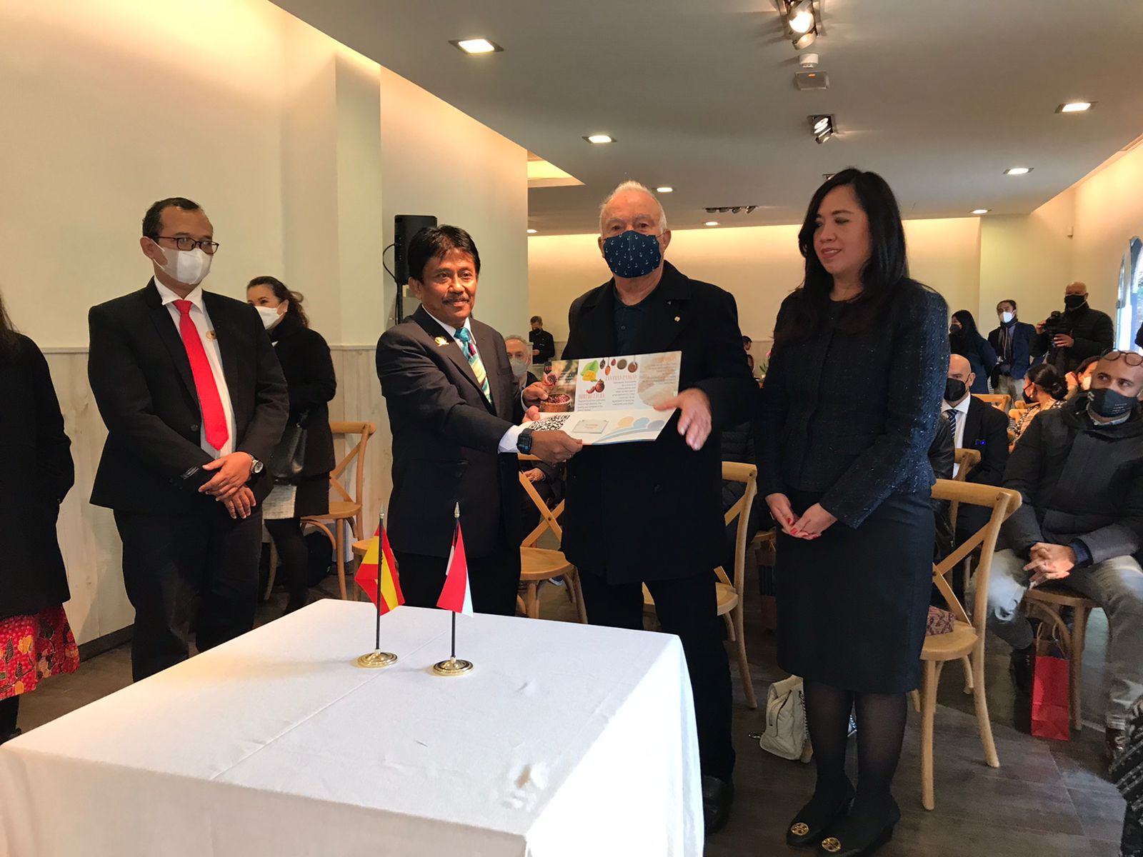 Delegasi One Day with Indonesia Coffee, Fruits and Floriculture atau Odicoff melakukan tur promosi pertanian di Barcelona, Spanyol.