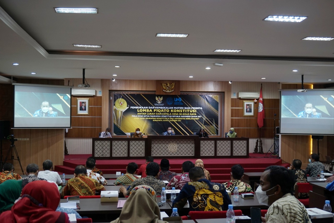 Lomba pidato lurah dan kepala desa di kampus Universitas Sebelas Maret