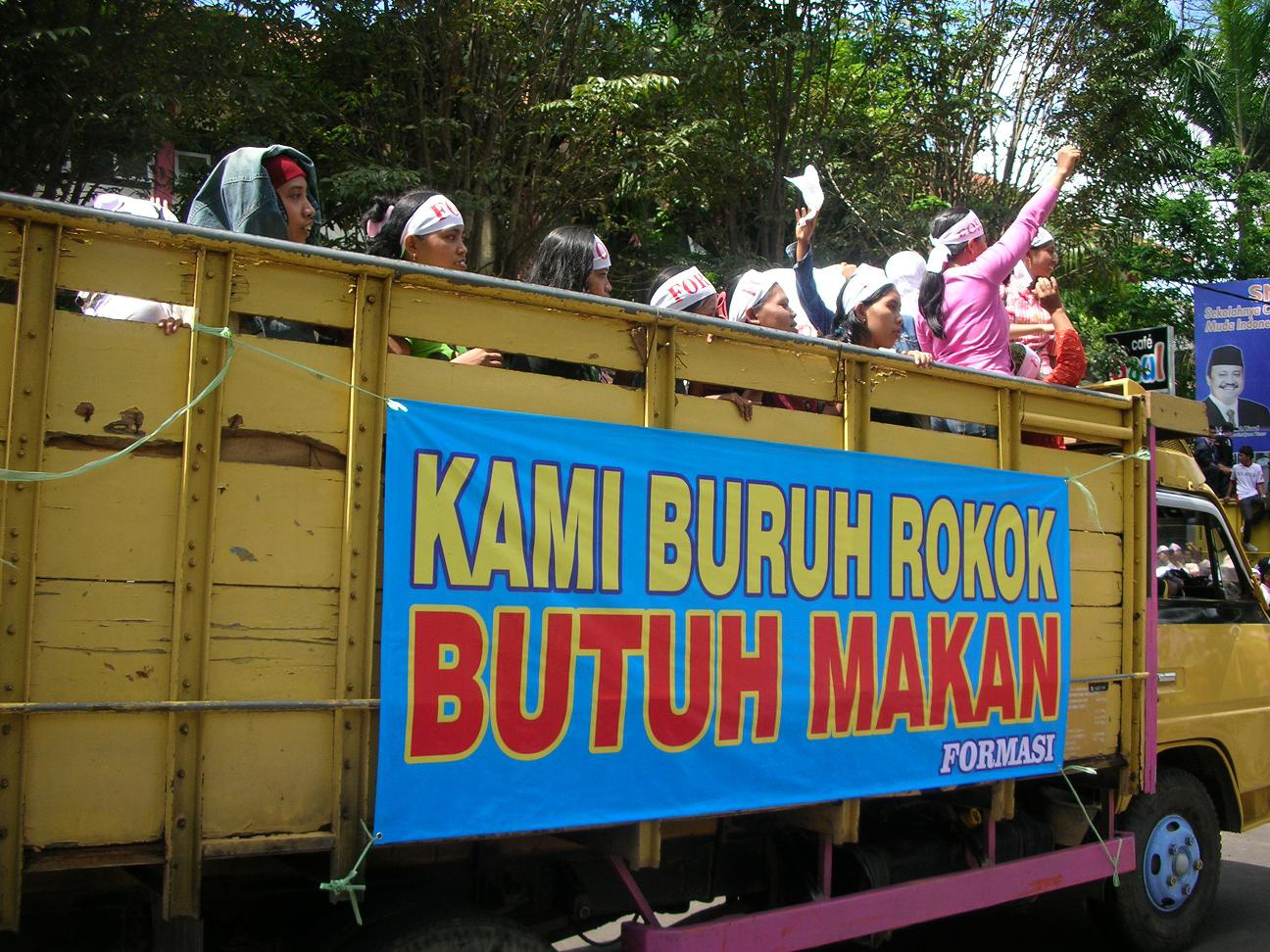  Forum Masyarakat Industri Rokok Seluruh Indonesia (Formasi)  menuntut relaksasi atas kebijakan penaikan tarif cukai 2022.