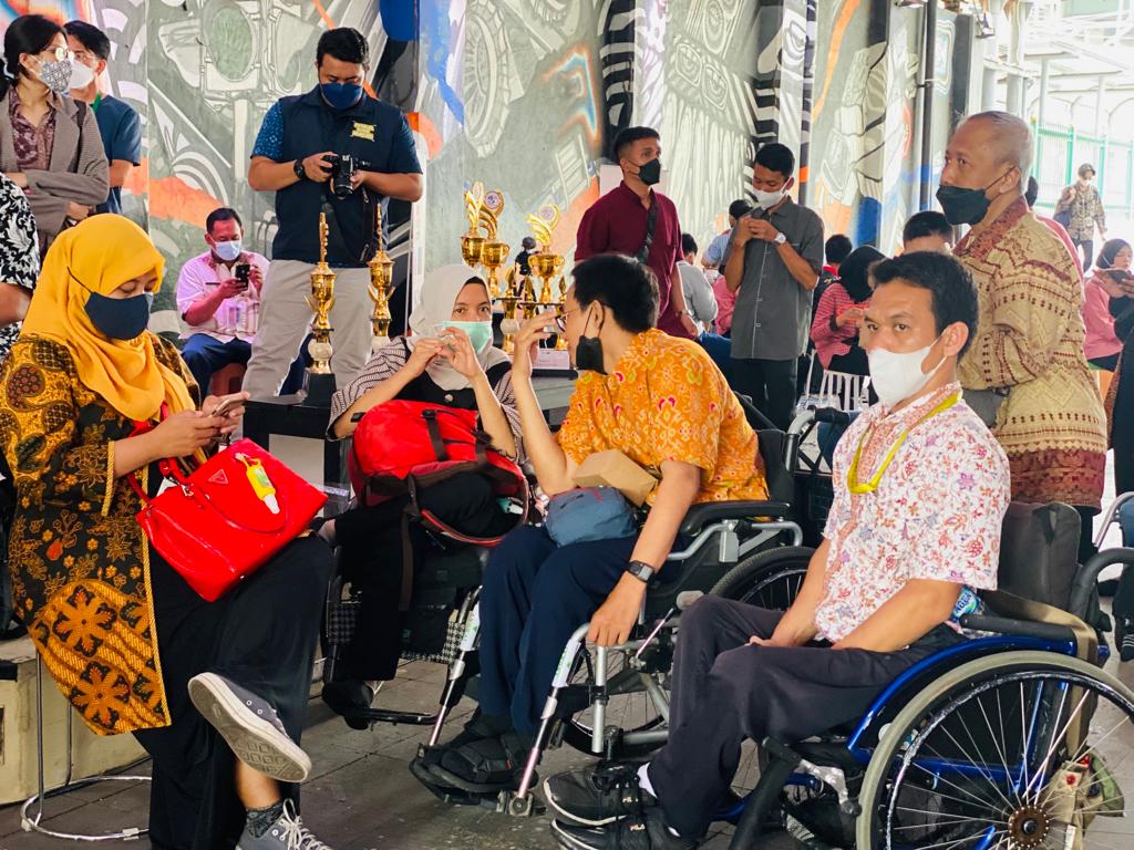 Peringati Hari Disabilitas Internasional 2021, Baznas Bazis DKI Jakarta menggelar diskusi bersama para penyandang disabilitas.