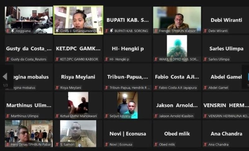 Konferensi Pers Daring Terkait PTUN Jayapura Sahkan Keputusan Bupati Sorong Cabut Izin Perusahaan Sawit, Selasa (7/12). 