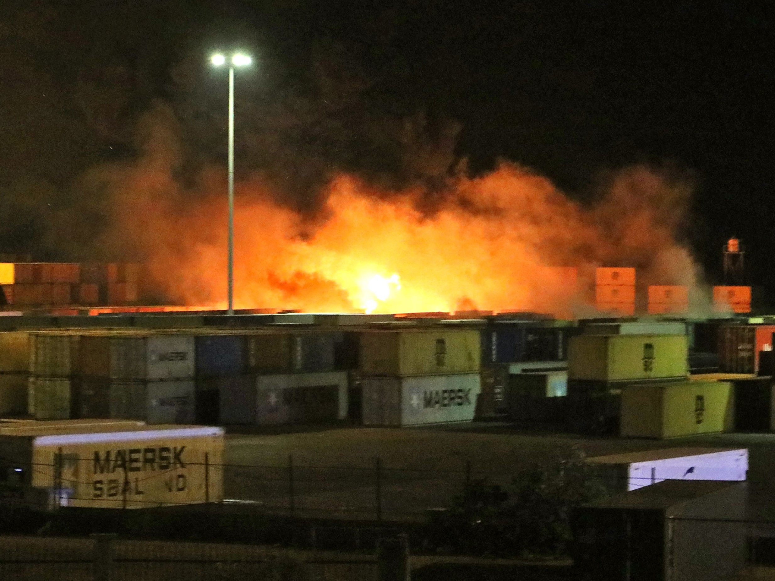 Serangan Israel Targetkan Senjata Iran di Pelabuhan Suriah