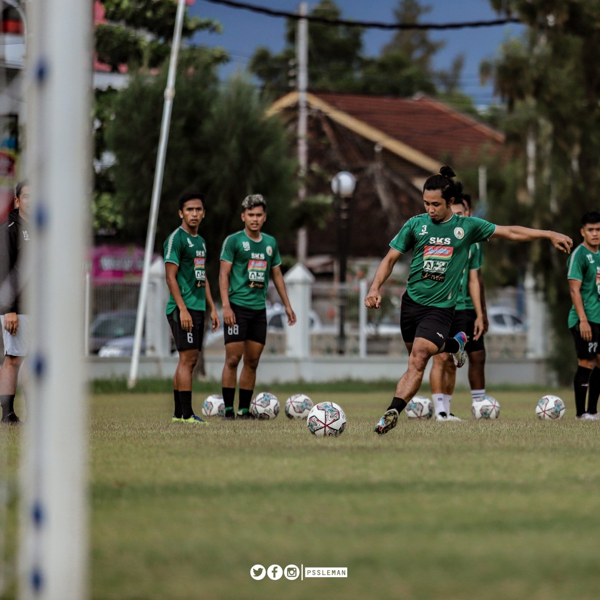 Skuad PSS Sleman tengah berlatih