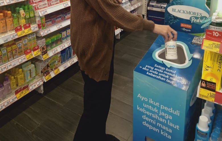 Program Blackmores peduli dengan menukarkan botol bekas minyak ikan